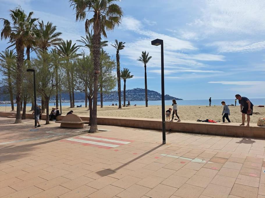 Holiday Center Apartamento Vistas Mar, Acceso Directo Playa Y Piscina Roses Exterior foto